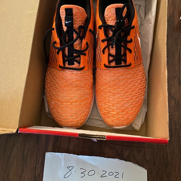 Nike Flyknit size 10 - Picture 2 of 4